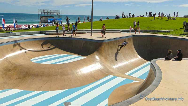 Scateboarding Scarborough Beach